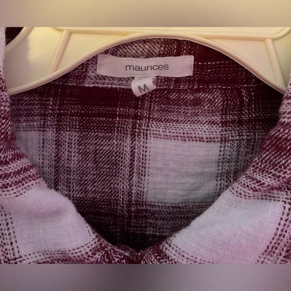 (maurices) burgundy red & white plaid button down comfy women’s top - Picture 2 of 3